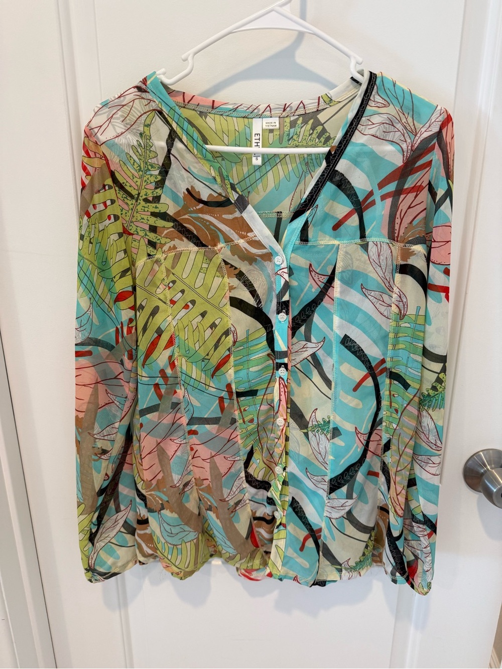 Lightweight Tropical Print Button-Front Blouse - Multicolor